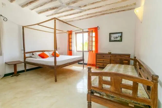 Villa, 4 Yatak Odası, Teras, Havuz Manzaralı