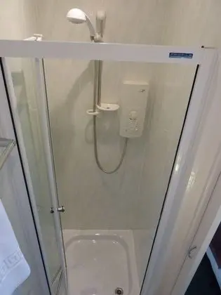 Tek Büyük Yataklı Oda, Banyolu/Duşlu (Small - Room 3)