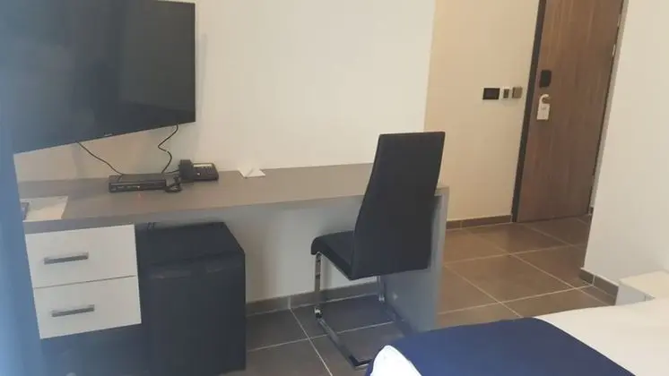 Tek Büyük veya İki Ayrı Yataklı Oda, Balkon