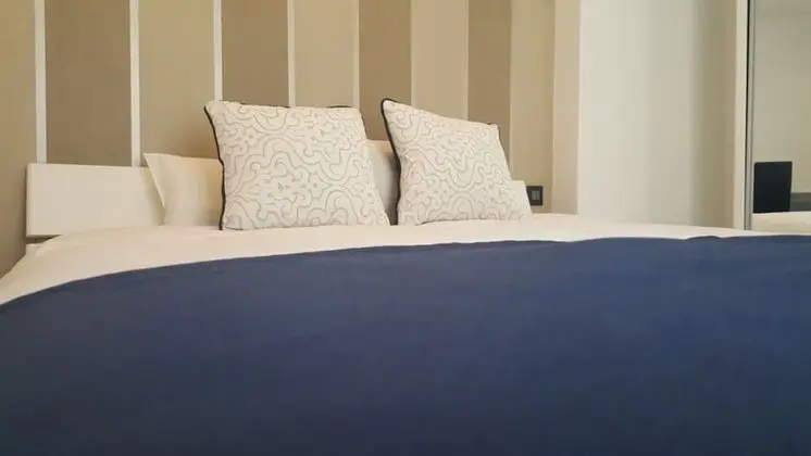 Tek Büyük veya İki Ayrı Yataklı Oda, Balkon