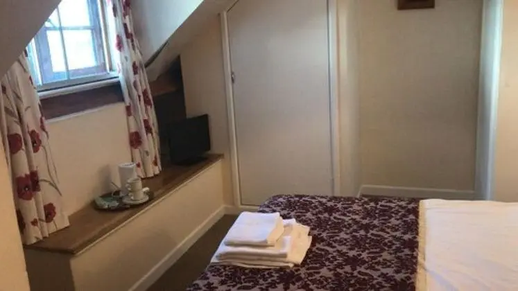 Tek Büyük Yataklı Oda