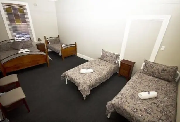 Standard Oda, Sigara İçilmez, Ortak Banyo (Group Room)