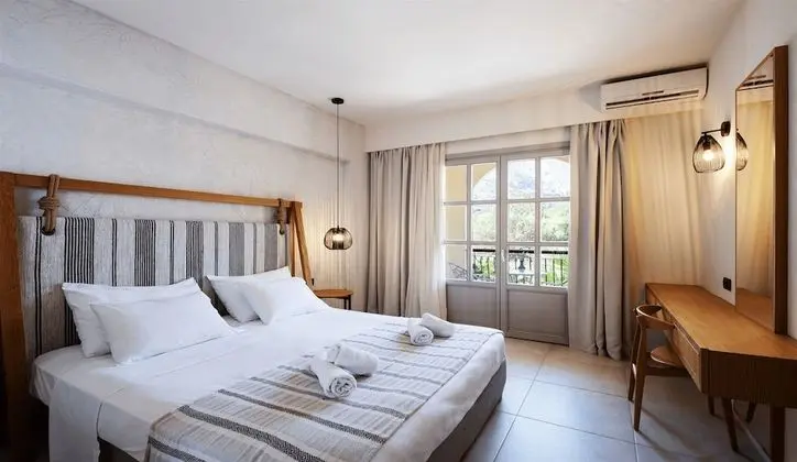 Standard Tek Büyük veya İki Ayrı Yataklı Oda, Bahçe Manzaralı