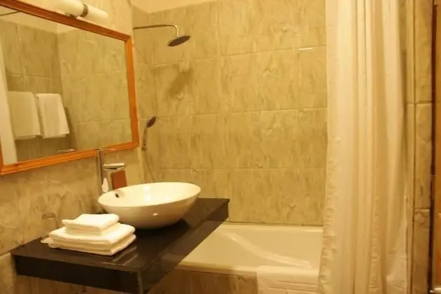 Standard Tek Büyük veya İki Ayrı Yataklı Oda, 1 Yatak Odası
