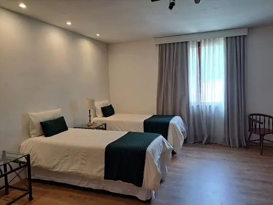 Family Oda, 2 Büyük (Queen) Boy Yatak