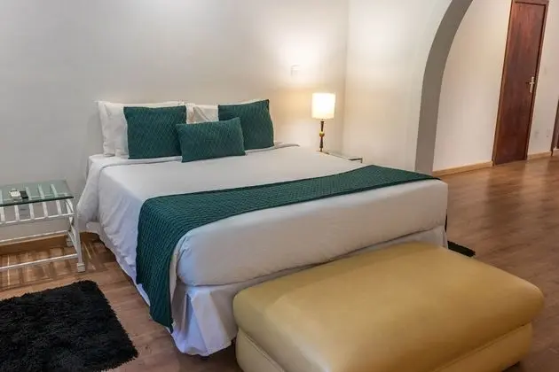 Family Oda, 2 Büyük (Queen) Boy Yatak