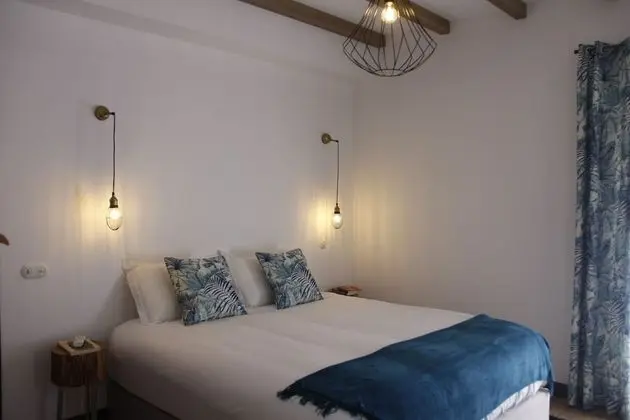 Comfort Tek Büyük veya İki Ayrı Yataklı Oda