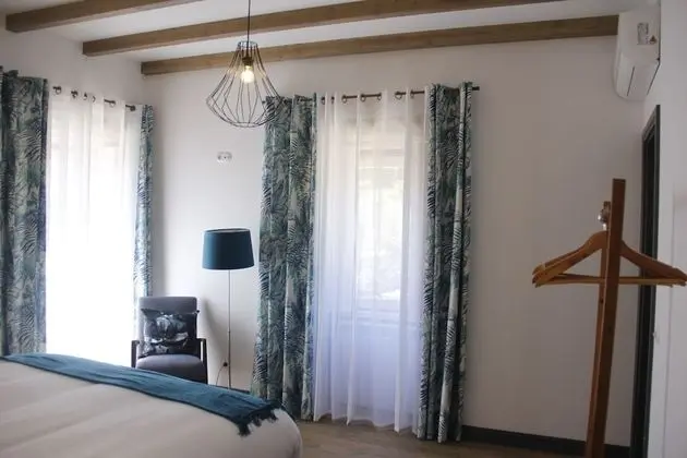 Comfort Tek Büyük veya İki Ayrı Yataklı Oda