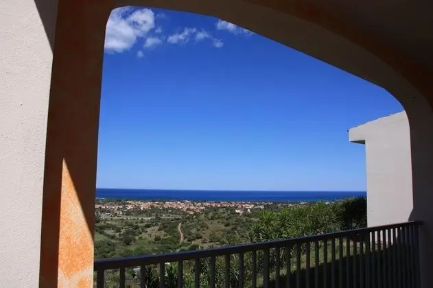 Dört Kişilik Oda, 1 En Büyük (King) Boy Yatak ve Çekyat, Koy Manzaralı