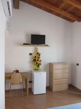 Tek Büyük Yataklı Oda, Koy Manzaralı