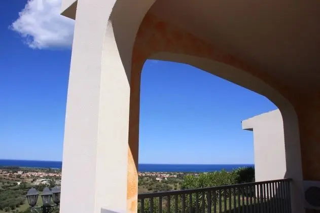 Üç Kişilik Oda, 1 En Büyük (King) Boy Yatak ve Çekyat, Koy Manzaralı