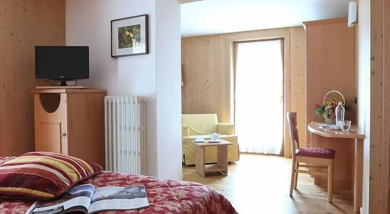 Üç Kişilik Oda