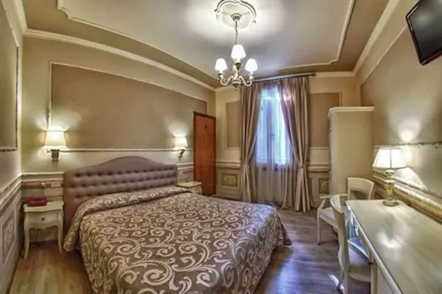 Superior Büyük Yataklı Tek Kişilik Oda
