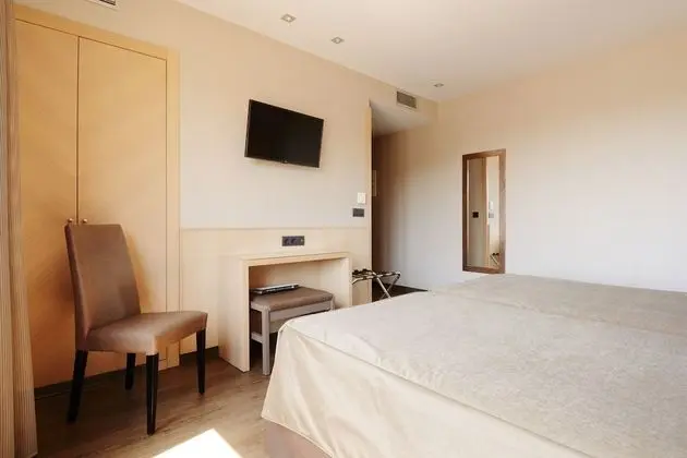 Standard Büyük Yataklı Tek Kişilik Oda