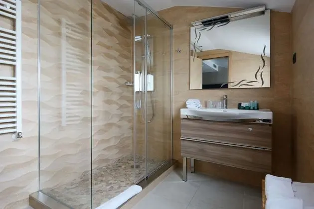 Tek Büyük veya İki Ayrı Yataklı Oda