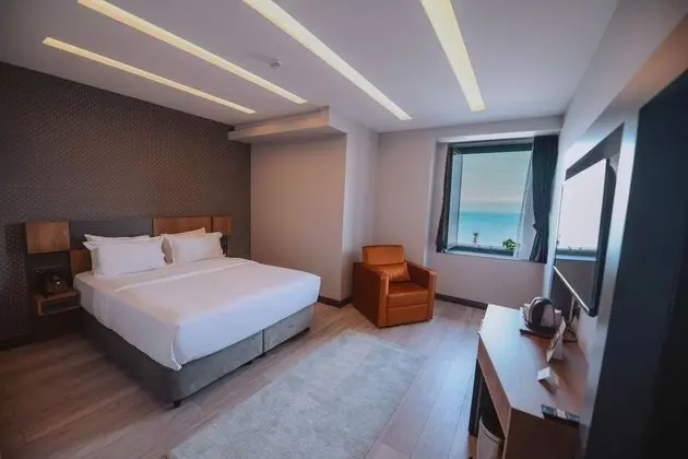 Corner Double Room with Sea View