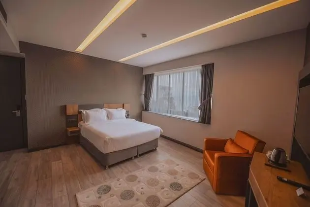 Corner Double Room with Sea View