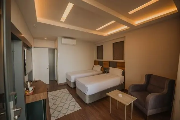 Deluxe Twin Room with Garden and Terrace