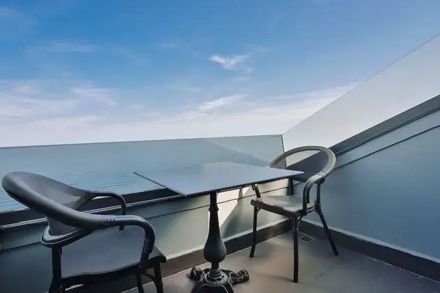 Elite Suite with Balcony and Sea View