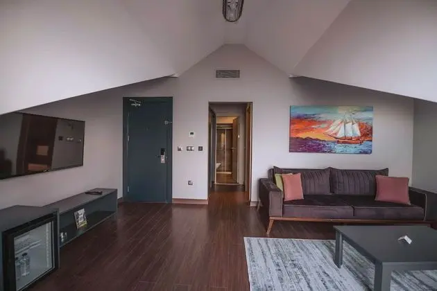 Elite Suite with Balcony and Sea View