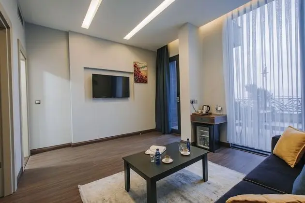 Premium Suite with Garden and Terrace
