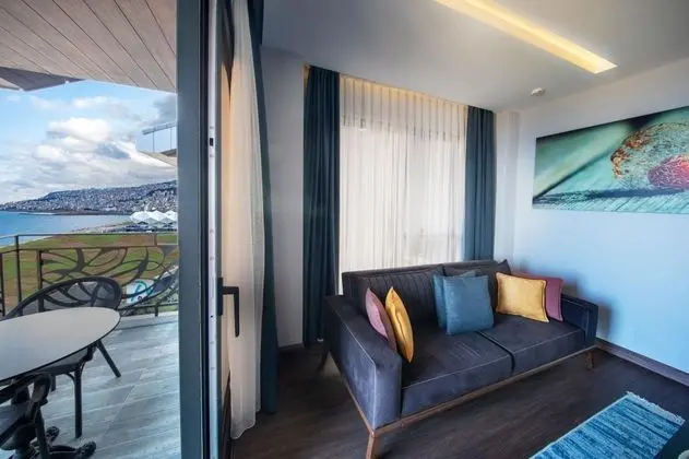 Executive Suite, Deniz Manzaralı, Balkonlu