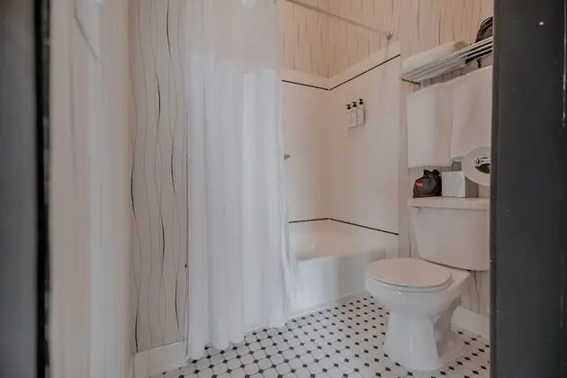 Oda, 1 Büyük (Queen) Boy Yatak
