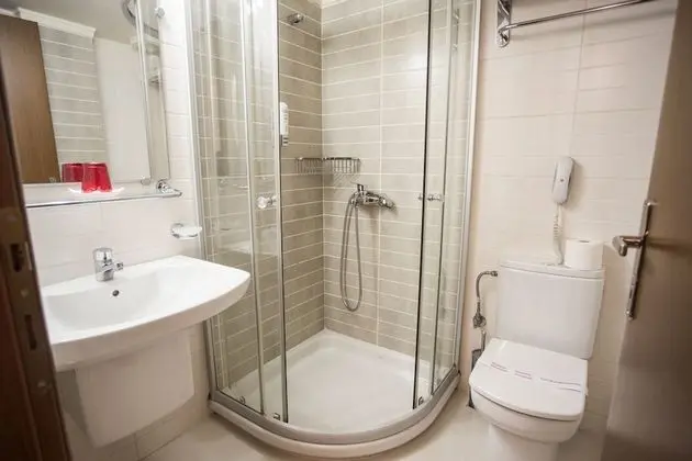 Comfort Büyük Yataklı Tek Kişilik Oda