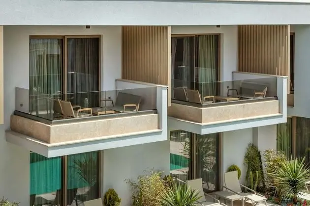 Deluxe Stüdyo, Havuz Manzaralı
