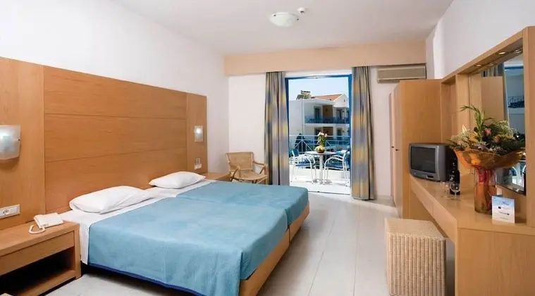 Stüdyo, Havuz Manzaralı (for 3)