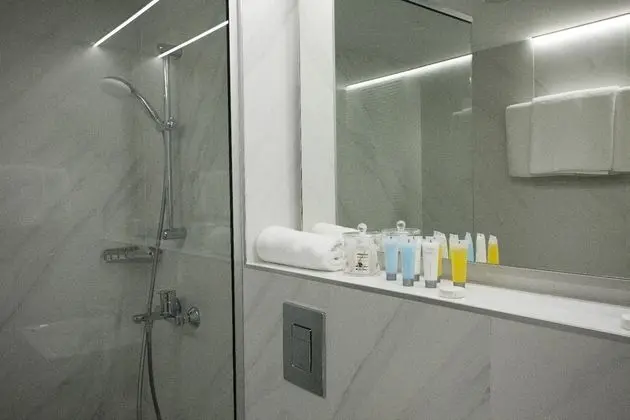 Büyük Yataklı Tek Kişilik Oda