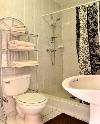 Basic 1 Bedroom Condo