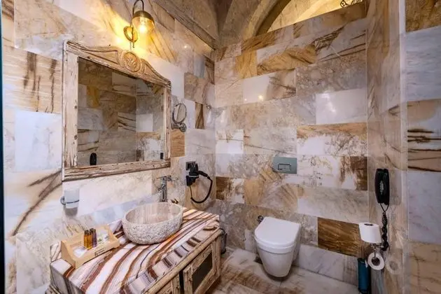 King Suite - Jakuzili,avlu Manzaralı,havuzlu