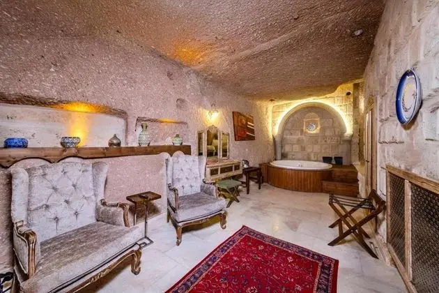 King Suite - Jakuzili,avlu Manzaralı,havuzlu