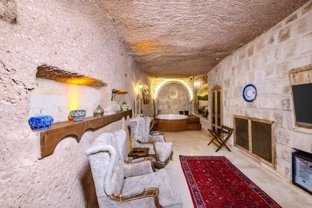 King Suite - Jakuzili,avlu Manzaralı,havuzlu