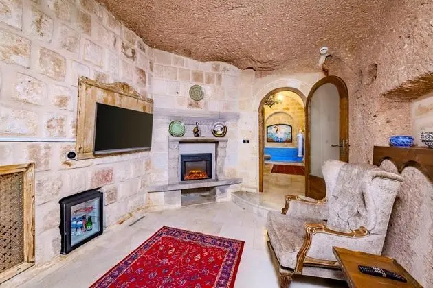 King Suite - Jakuzili,avlu Manzaralı,havuzlu