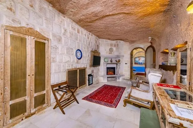 King Suite - Jakuzili,avlu Manzaralı,havuzlu