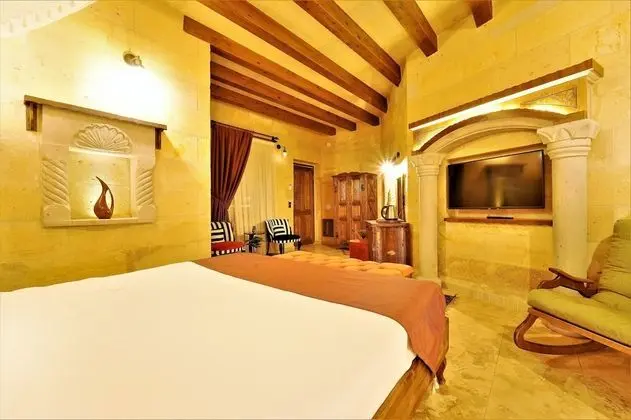 Honeymoon Room