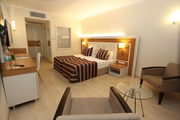 Standard Room, Lateral Sea View