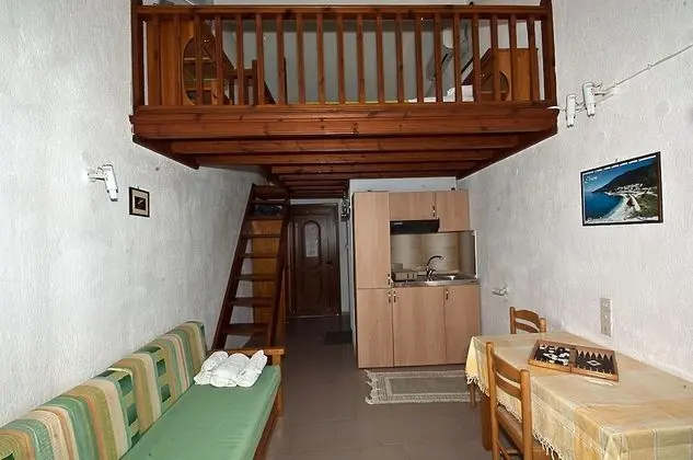 Traditional Dubleks, Havuz Manzaralı