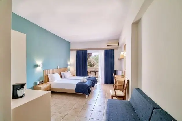 Economy Tek Büyük Yataklı Oda, Bahçe Manzaralı (Semi - Basement)