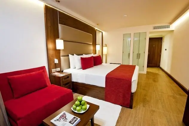 Deluxe Tek Büyük veya İki Ayrı Yataklı Oda, Balkon (20% off on Spa)