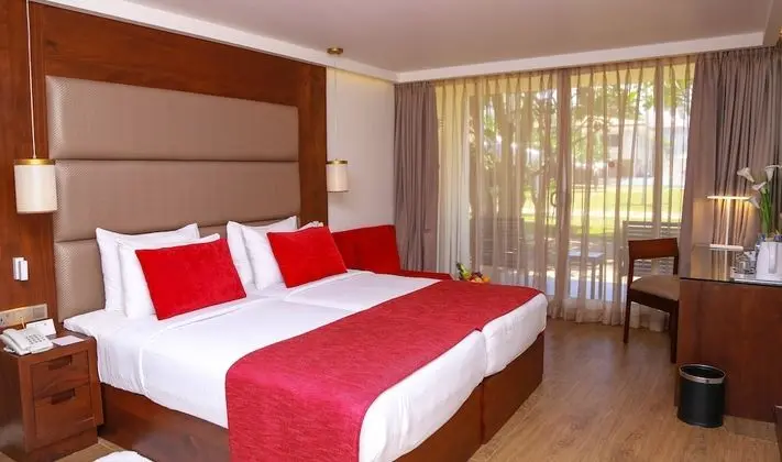 Deluxe Tek Büyük veya İki Ayrı Yataklı Oda, Havuz Manzaralı (20% off on Spa)