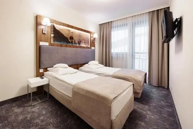 Tek Büyük Yataklı Oda, Dağ Manzaralı