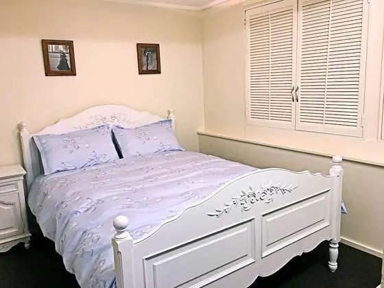Oda (Room 2)