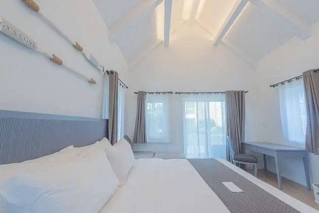 Deluxe Jacuzzi Villa