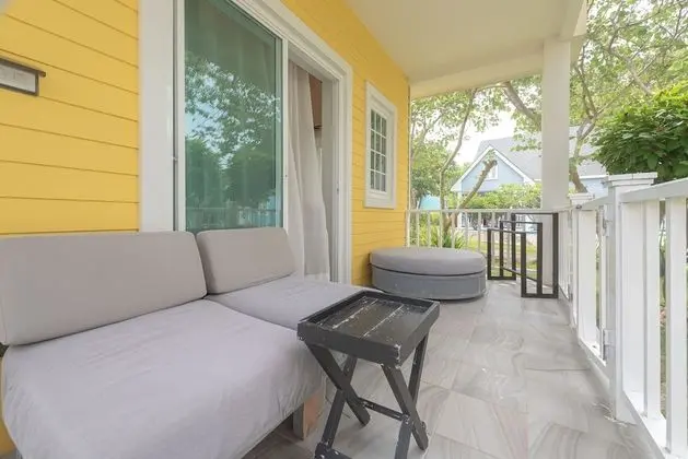 Deluxe Jacuzzi Villa