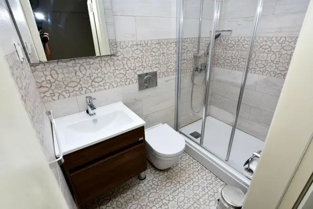 Aile Odası, Bahçe Manzaralı