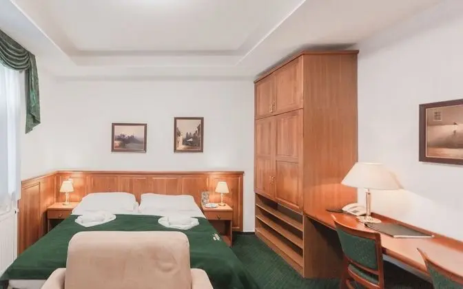 Deluxe Tek Büyük Yataklı Oda (With Extra Bed)