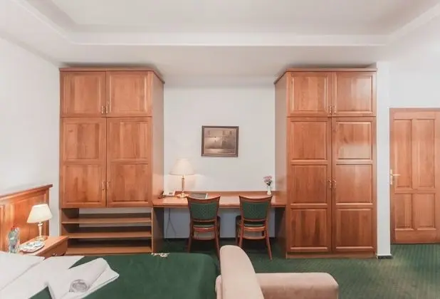 Deluxe Tek Büyük Yataklı Oda (With Extra Bed)